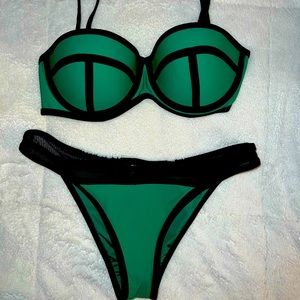 Kendall + Kylie Green Bikini Matching Set - Small